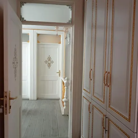 Budakzade Konagi Otel-restaurant 1841